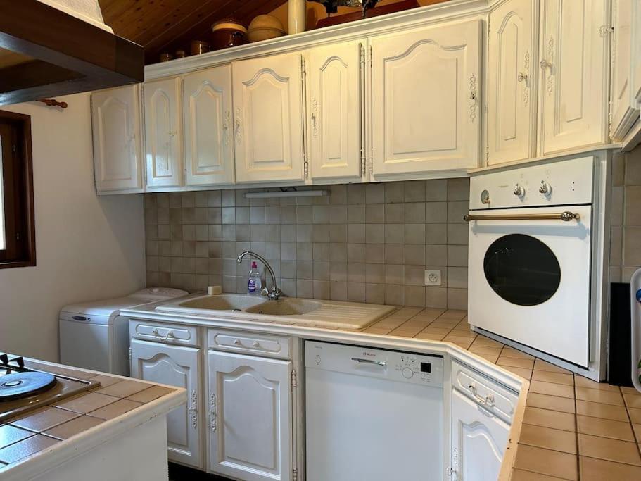 Maison Paisible Avec Lac Prive Secondigny Екстериор снимка