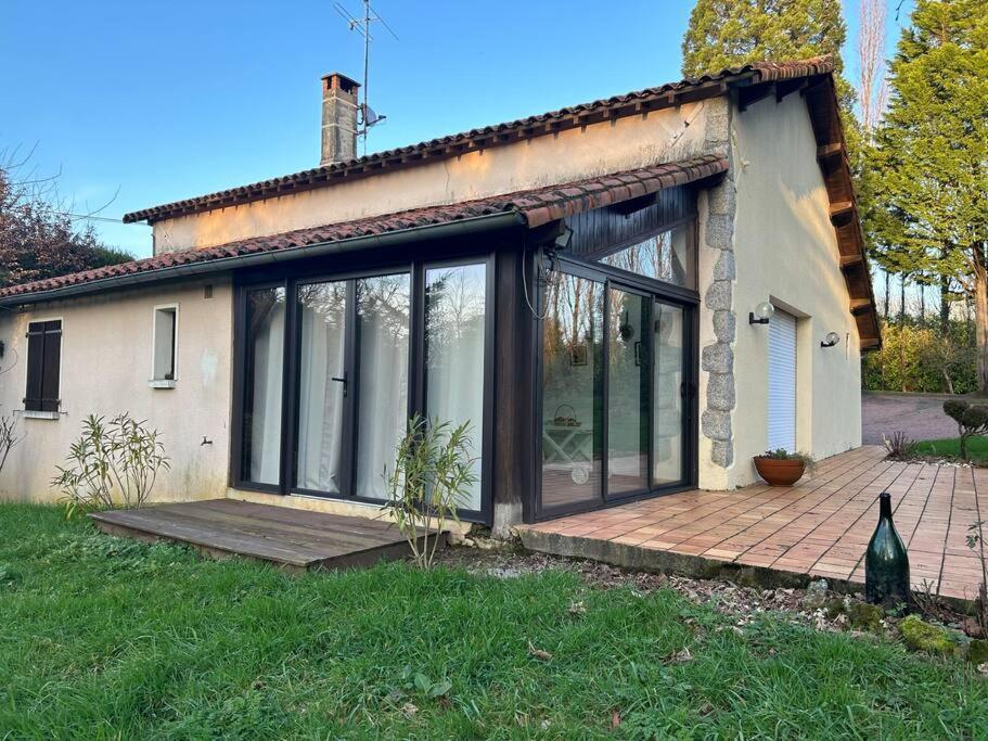 Maison Paisible Avec Lac Prive Secondigny Екстериор снимка